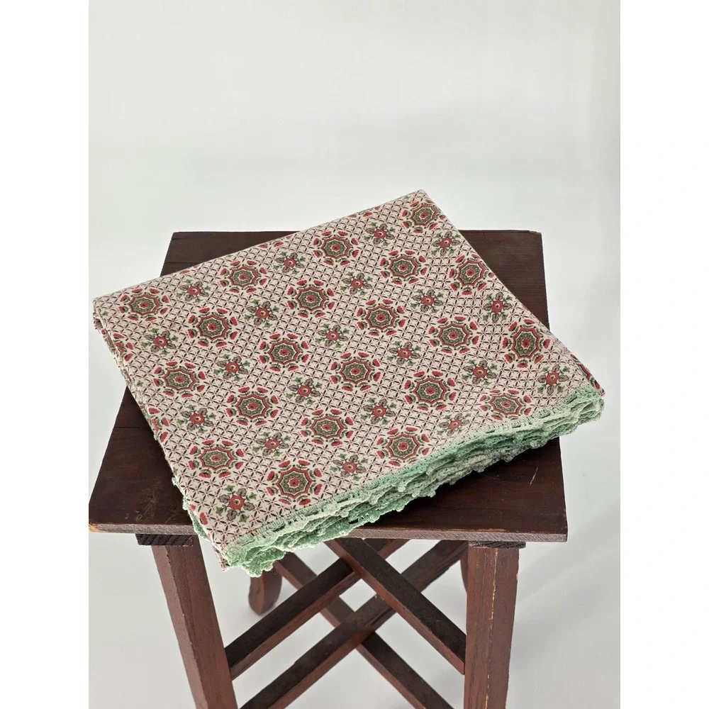 VTG Tablecloth Table Topper Square Card Table Red Mint Green Crochet Cottage 35
